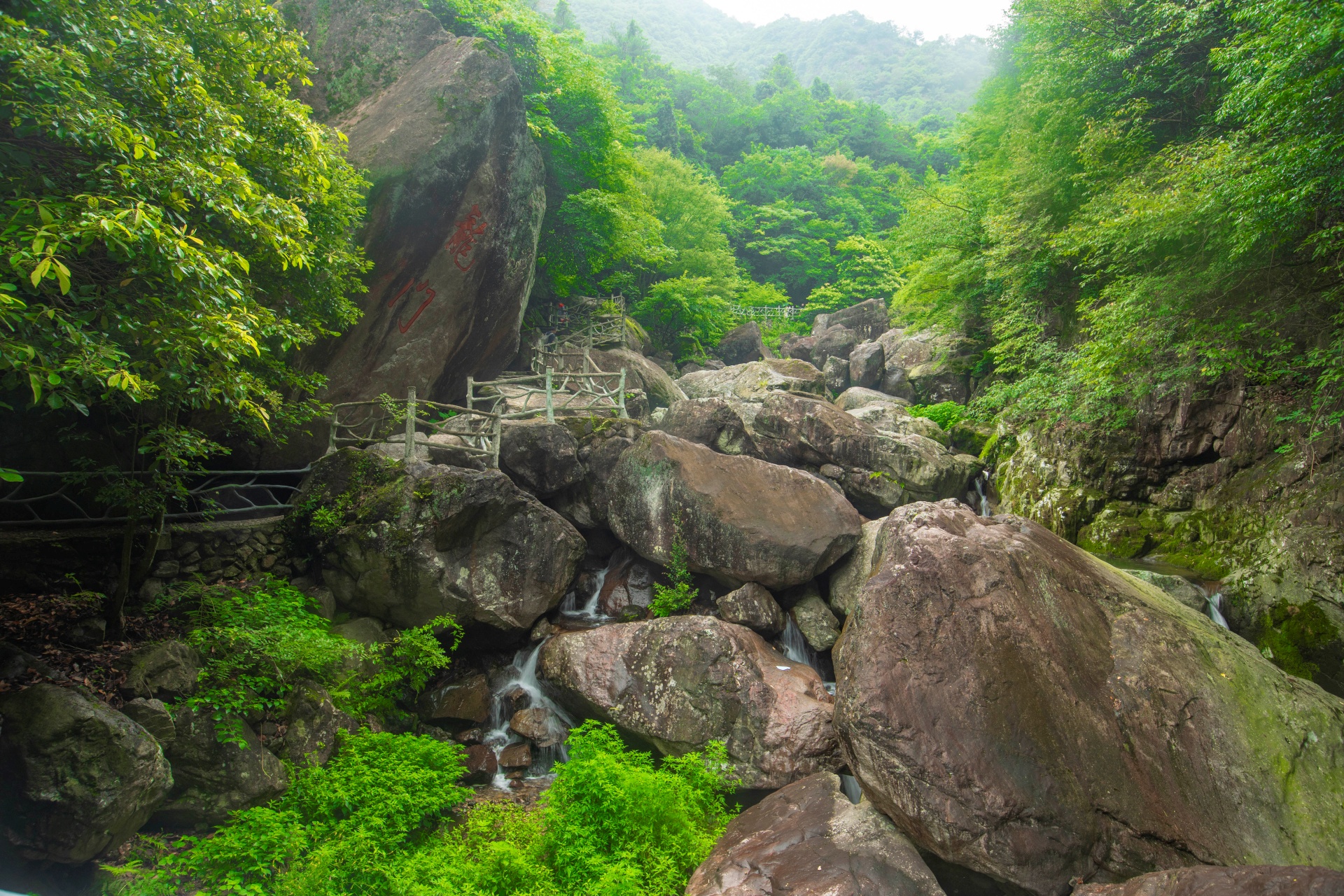 Baizhang Pond